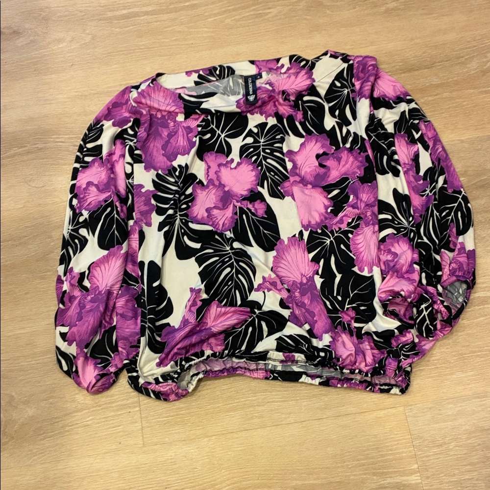 Flowy Floral Tropical Blouse - Purple and Black Size S Puffy Sleeves Career